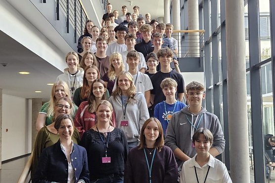 Schiller-Gymnasiasten besuchten den Thüringer Landtag (Foto: J.Eichhorn) Schiller-Gymnasiasten besuchten den Thüringer Landtag (Foto: J.Eichhorn)