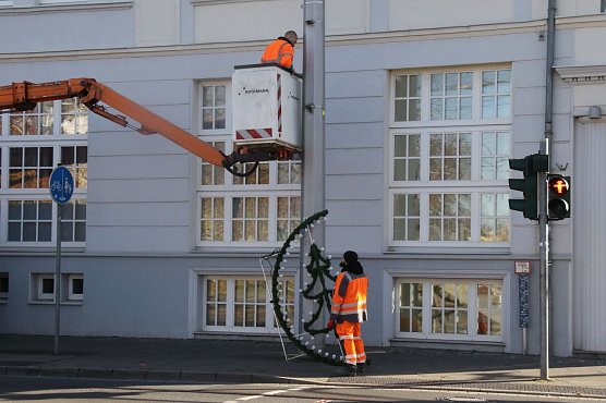 Die Stadtbeleuchtung sorgt f&uuml;r festliche Illumination (Foto: agl)