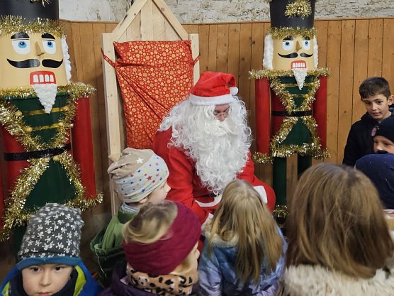 Der Weihnachtsmann kommt am Wochenende nach Kleinbodungen (Foto: Daniela Steinecke) Der Weihnachtsmann kommt am Wochenende nach Kleinbodungen (Foto: Daniela Steinecke)