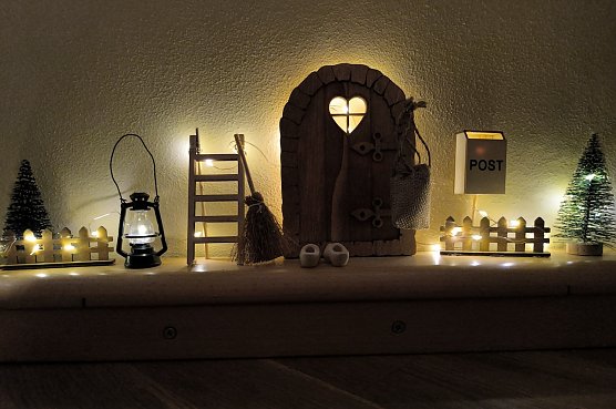 Bei den Wichteln zu Hause in Salza (Foto: Ronald Hildebrandt ) Bei den Wichteln zu Hause in Salza (Foto: Ronald Hildebrandt )