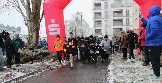 Startschuss zum 37. Nordh&auml;user Silvesterlauf (Foto: agl)