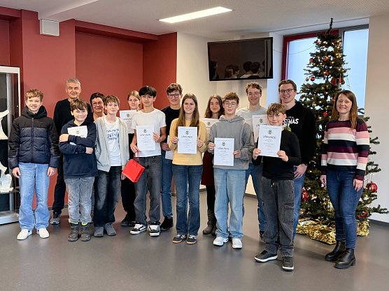 Das sind die Mathe-Asse des Schiller-Gymnasiums (Foto: Johannes Eichhorn, Lehrer am Schillergymnasium)
