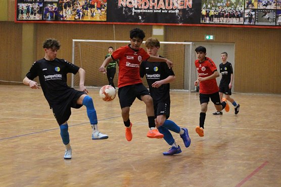 In der Ballspielhalle war zum Neujahrscup viel los (Foto: Lucas N. (FSG 99 Salza)) In der Ballspielhalle war zum Neujahrscup viel los (Foto: Lucas N. (FSG 99 Salza))
