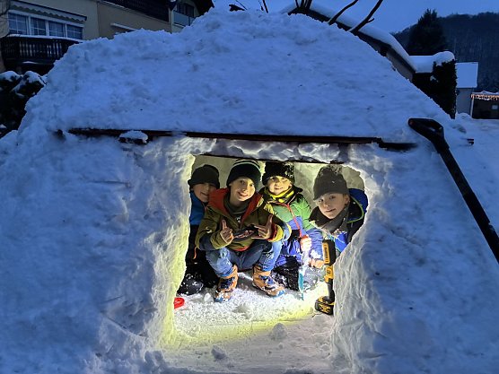 Unser Wetterbild kommt heute aus Harztor, hier freuten sich die Kinder gestern &uuml;ber "Schneefrei" (Foto: Ronny Ehrich)
