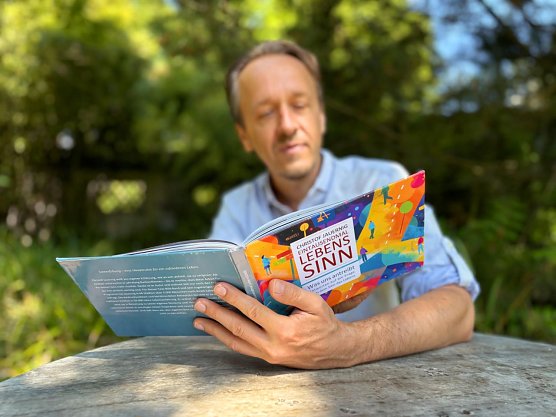 Autor Christof Jauernig hat Menschen in 66 Städten nach dem Sinn des Lebens gefragt (Foto: Terelle) Autor Christof Jauernig hat Menschen in 66 Städten nach dem Sinn des Lebens gefragt (Foto: Terelle)