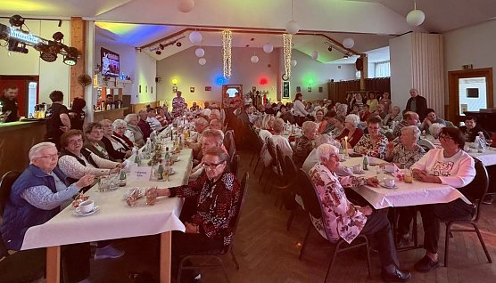 Der Saal im "Handwagen" war voll besetzt.  (Foto: Alexandra G&uuml;nther)