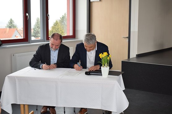 Partnerschaft besiegelt - das Schillergymnasium arbeitet mit einer Schule aus dem polnischen Gostyn zusammen (Foto: Tina Wehnert)