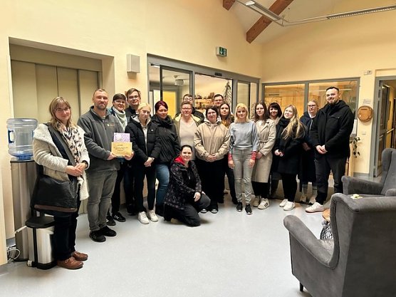 Pflegesch&uuml;ler der pro-Vita-Akademie besuchten das Hospiz in Neustadt. (Foto: Sonka Trump)