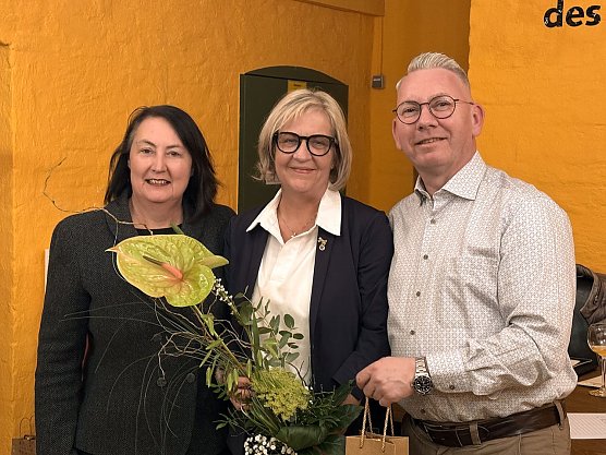 Vorsitzende: Kathrin G&ouml;pffarth, Erster Stellvertreter: Oliver W&ouml;nnmann, Zweite Stellvertreterin: Susanne Hinsching (links) (Foto: F&ouml;rderverein)