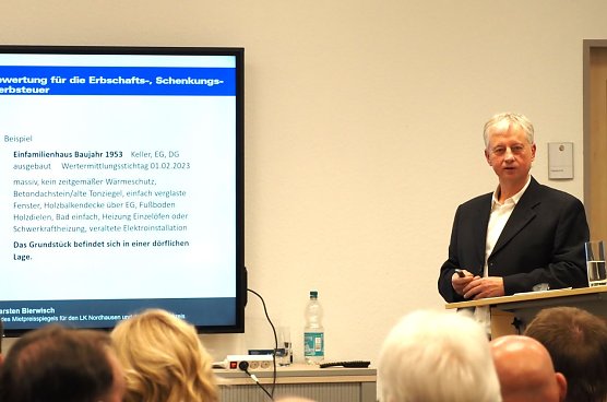 Immobilienwertermittler Karsten Bierwisch erl&auml;utert, wann eine Reduzierung der Restnutzungsdauer bei Immobilieninvestitionen steuerlich vertretbar und sinnvoll ist (Foto: IET)