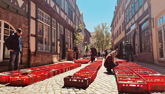Der B&uuml;cherflohmarkt des Kinder-Kirchen-Ladens fand heute in der Kurzen Meile statt (Foto: agl)