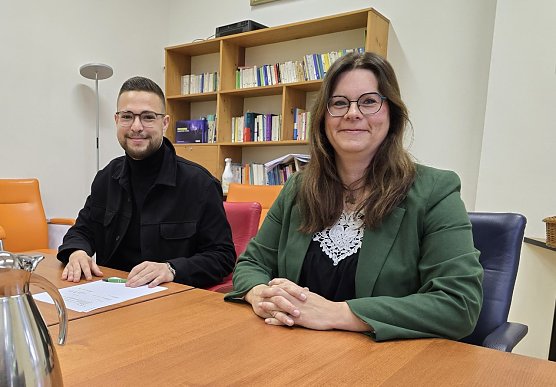  v. l.:  Phillip Siebenh&uuml;ner, stellv. Gruppenleiter Jugendwohngruppe Shelter, Jugend-Hostel Carolin Sobik, Jugendbeauftragte/Projektleiterin, Verkehrswacht Nordhausen (Foto: Horizont)