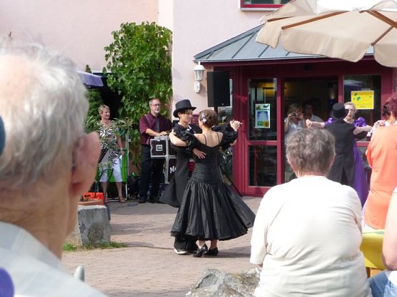 Das Chaosballett auf dem Sommerfest (Foto: Angelo Glashagel)