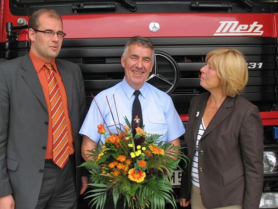 Geburtstagskind in der Mitte (Foto: I. Bergmann)