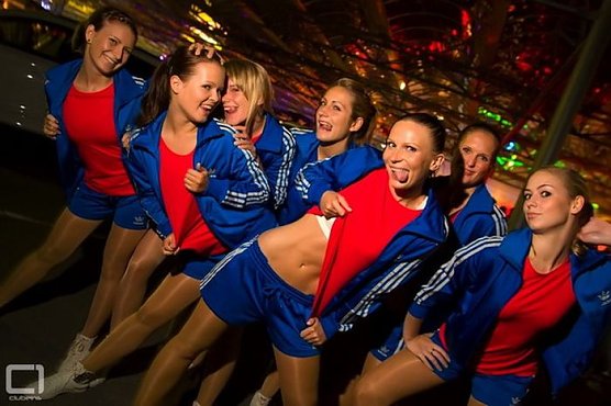 Gute Unterhaltung (Foto: Agentur)