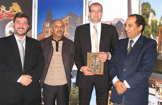 Begr&uuml;&szlig;t (Foto: nnz)