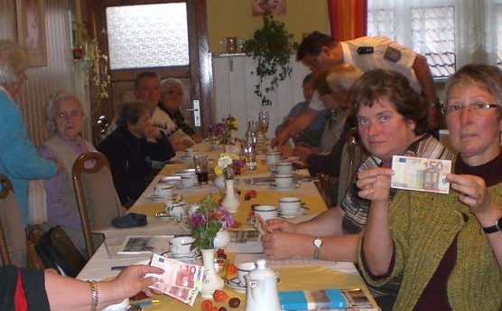 Informiert (Foto: W. M&uuml;ller)