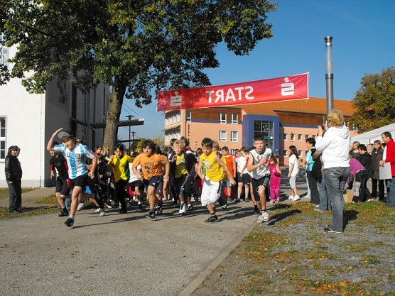 Auf die Plätze! Fertig! Los! (Foto: Angelo Glashagel) Auf die Plätze! Fertig! Los! (Foto: Angelo Glashagel)