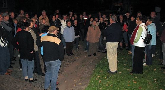 Kirchplatz in Sundhausen am Donnerstagabend (Foto: privat)