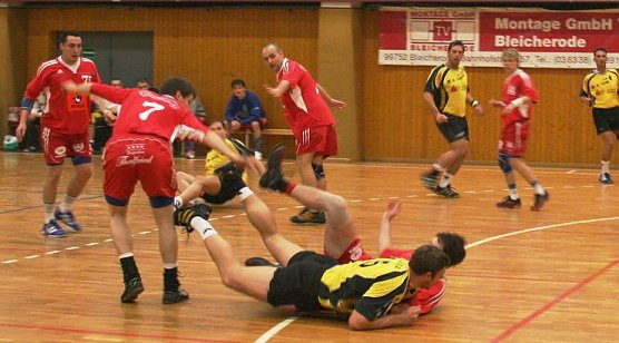 Kampfbetontes Spiel (Foto: Ollech) Kampfbetontes Spiel (Foto: Ollech)