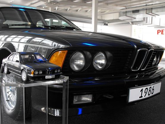 Ein alter BMW samt kleinem Bruder (Foto: Angelo Glashagel) Ein alter BMW samt kleinem Bruder (Foto: Angelo Glashagel)