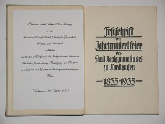 Festschrift (Foto: H. Wedde) Festschrift (Foto: H. Wedde)