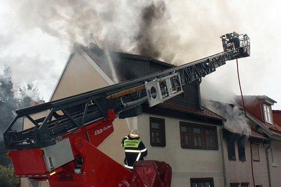Feuer in der Altstadt (Foto: nnz) Feuer in der Altstadt (Foto: nnz)