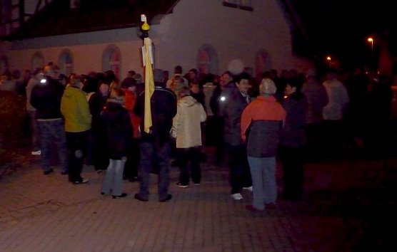 Ausharren in der K&auml;lte (Foto: nnz)