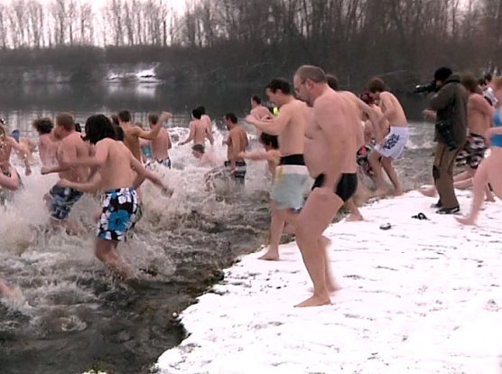 Ab in die Fluten (Foto: nnz)