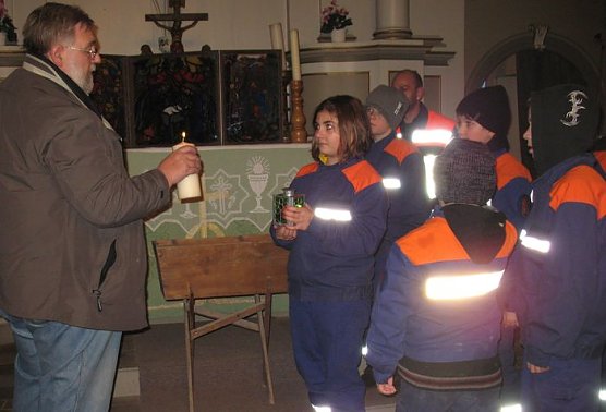 Friedenslicht in Sundhausen (Foto: privat) Friedenslicht in Sundhausen (Foto: privat)