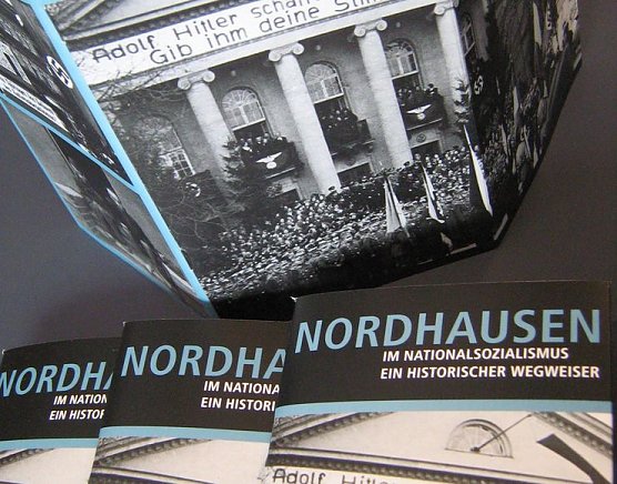 Broschüre vorgestellt (Foto: KZ-Gedenkstätte Mittelbau Dora) Broschüre vorgestellt (Foto: KZ-Gedenkstätte Mittelbau Dora)