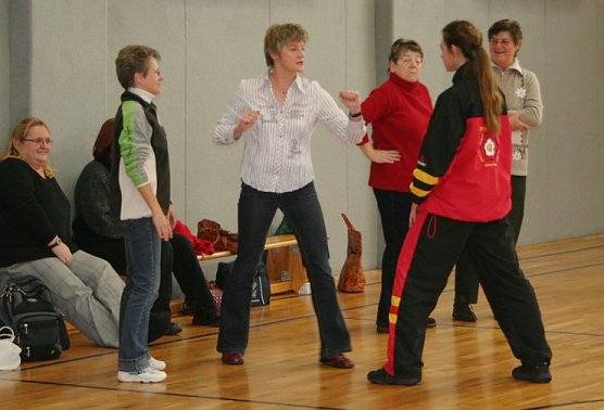 K&auml;mpferischen Frauen (Foto: pln)