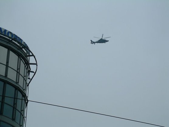 Polizeihubschrauber &uuml;ber Dresden (Foto: Anonymus)