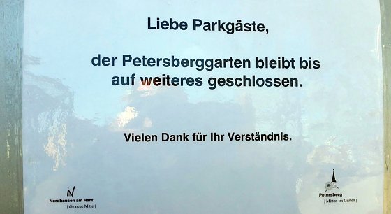 Bild: Das "neue" Schild am Eingang zum Petersberggarten