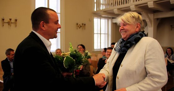 Bild: Niebhagen gratuliert Gr&uuml;nwald