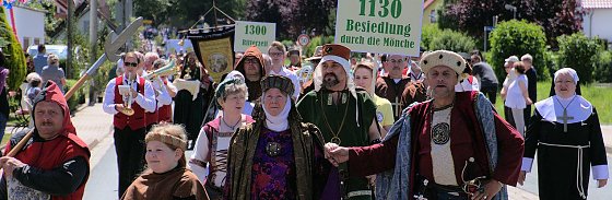 Bild: 1050 Jahre Uthleben - Historischer Festumzug