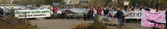 Bild: Demo gegen beabsichtigten Gipsabbau
