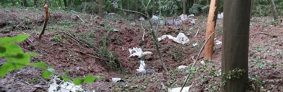 Bild: Der Blick in den Trichter der Explosion