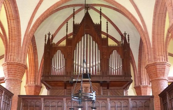 Bild: Orgel in G&ouml;rsbacher Kirche