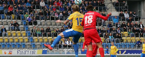Bild: Pichinot im Luftduell