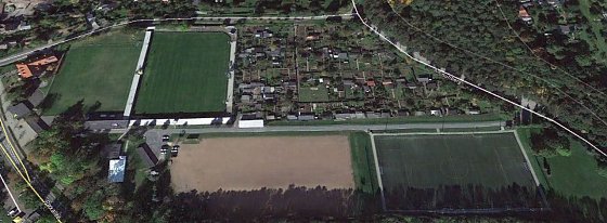 Bild: Blick auf die vier Pl&auml;tze des AKS