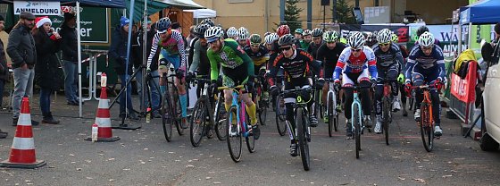 Bild: Adventscross im Gehege