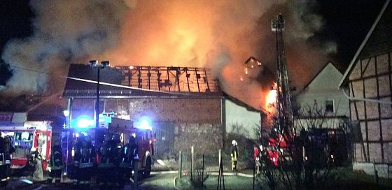 Bild: Vier-Seiten-Hof brannte in Trebra