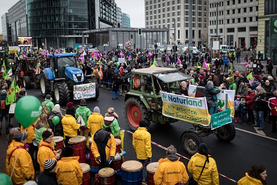 Bild: Treckerparade am Potsdamer Platz