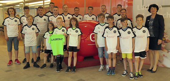 Bild: Diese Team fahren zum Bundesfinale der Sparkassen Fairplay Soccer Tour nach Prora auf R&uuml;gen