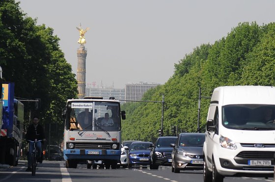 Bild: Auf gro&szlig;er Fahrt