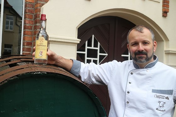 Bild: Wildgulasch mit Wacholderschnaps gibt es bei Robert Hempel
