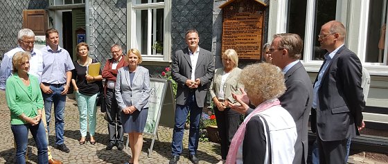 Bild: Ministerpr&auml;sident im Park Hohenrode