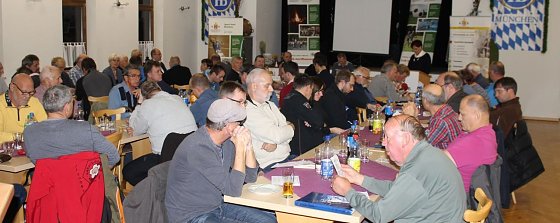 Bild: Blick in den Saal