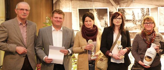 Bild: Von links: Jochen Einenckel, Martin Scrocke, Kerstin Ackermann und Elke R&ouml;diger